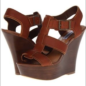 Steve Madden Wanting Wedge Sandal Cognac Leather